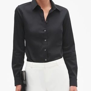 Banana Republic Black Petite Non Iron Button Up